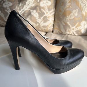 Black, size 8, Banana Republic; 4” heel